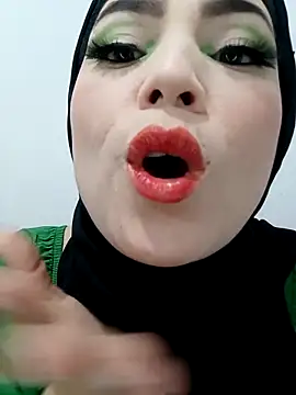 Snapshot of jamila_zair chatting on 03/17/26, 01:14 jamila zair online show from 03/17/26, 01:14