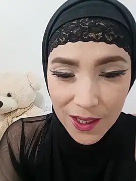 Snapshot of jamila_zair chatting on 05/12/26, 02:14 jamila zair online show from 05/12/26, 02:14