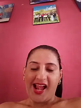 Snapshot of Titiss8921 chatting on 11/07/25, 02:28 Titiss8921 online show from 11/07/25, 02:28