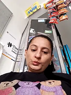 Snapshot of Titiss8921 chatting on 11/13/25, 12:48 Titiss8921 online show from 11/13/25, 12:48