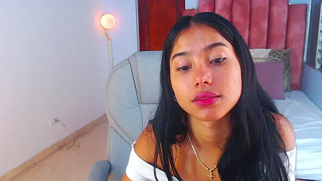 Snapshot of Milaa_Star_ chatting on 10/03/25, 04:20 Milaa Star online show from 10/03/25, 04:20