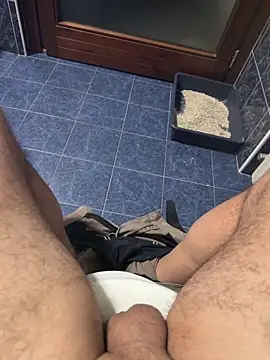 Snapshot of maialexte chatting on 02/13/26, 04:08 maialexte online show from 02/13/26, 04:08