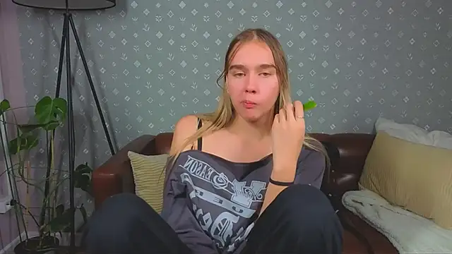 Vel1ka online show from 10/08/25, 11:52