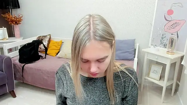 Snapshot of Vel1ka chatting on 12/21/25, 04:30 Vel1ka online show from 12/21/25, 04:30