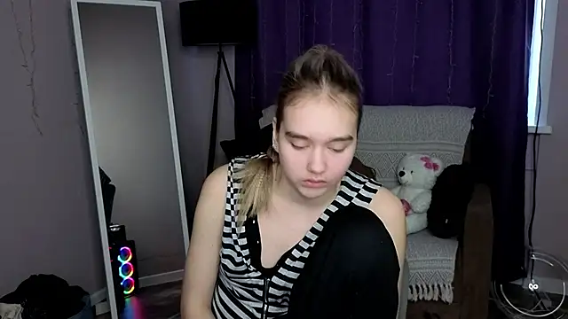 Snapshot of Vel1ka chatting on 03/04/26, 01:17 Vel1ka online show from 03/04/26, 01:17