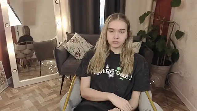 Snapshot of Vel1ka chatting on 04/01/26, 01:41 Vel1ka online show from 04/01/26, 01:41