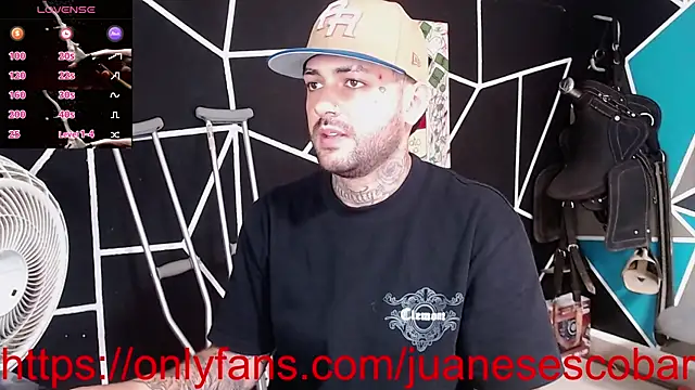 Snapshot of nicolastorres99 chatting on 10/03/25, 06:27 nicolastorres99 online show from 10/03/25, 06:27