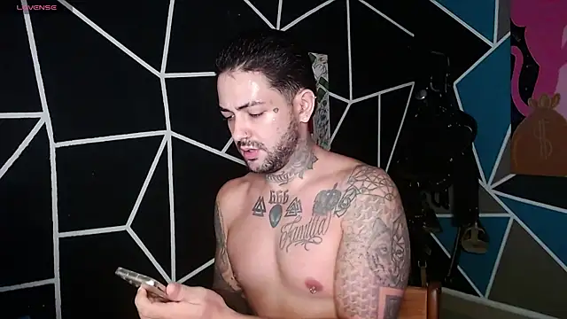 Snapshot of nicolastorres99 chatting on 10/29/25, 12:46 nicolastorres99 online show from 10/29/25, 12:46