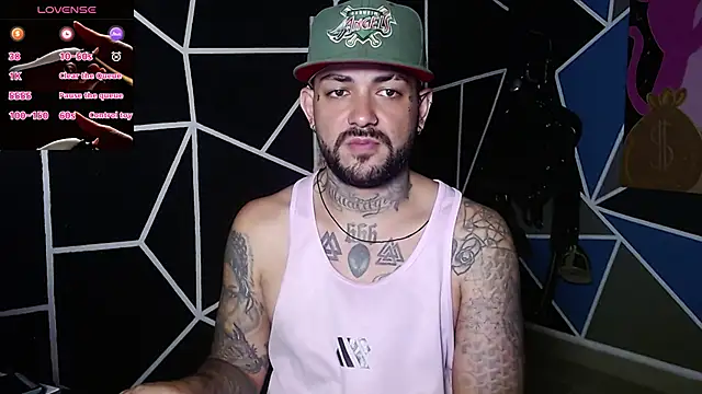 Snapshot of nicolastorres99 chatting on 11/25/25, 02:55 nicolastorres99 online show from 11/25/25, 02:55