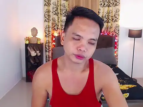 Snapshot of XExtraServiceManX chatting on 09/20/25, 08:37 XExtraServiceManX online show from 09/20/25, 08:37