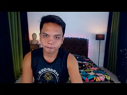 Snapshot of XExtraServiceManX chatting on 09/30/25, 04:45 XExtraServiceManX online show from 09/30/25, 04:45