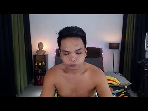 Snapshot of XExtraServiceManX chatting on 10/03/25, 01:13 XExtraServiceManX online show from 10/03/25, 01:13