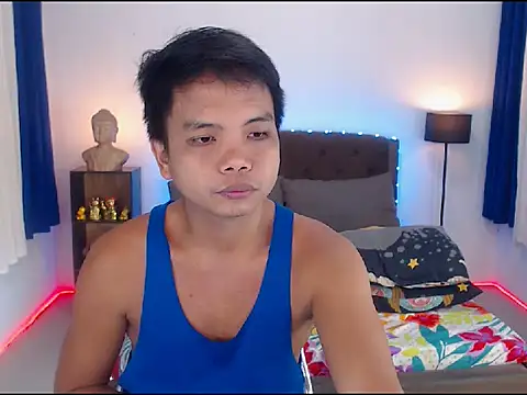 Snapshot of XExtraServiceManX chatting on 11/02/25, 01:19 XExtraServiceManX online show from 11/02/25, 01:19