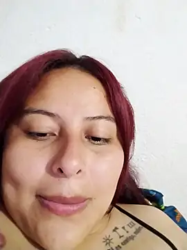 Snapshot of yelezia chatting on 04/04/26, 04:33 yelezia online show from 04/04/26, 04:33