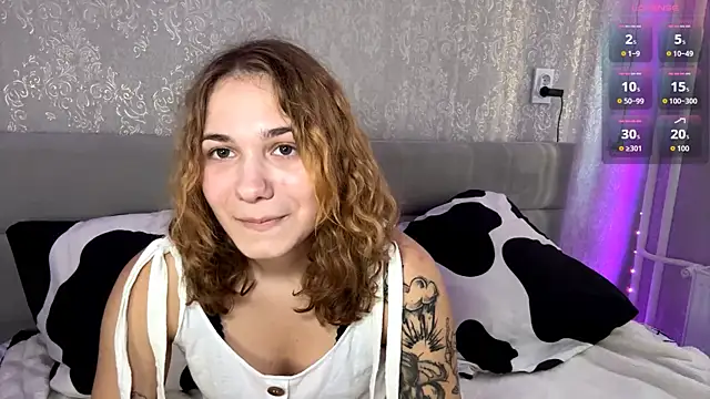 SunPunnyGirl online show from 09/29/25, 07:46