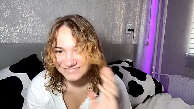 SunPunnyGirl online show from 09/30/25, 07:46