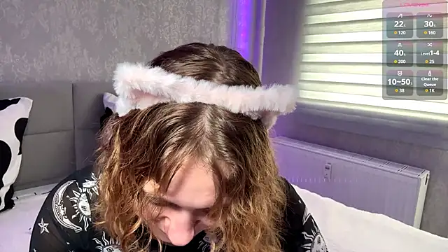 SunPunnyGirl online show from 10/05/25, 08:01