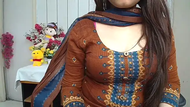 Snapshot of ruby100 chatting on 02/26/26, 05:39 ruby100 online show from 02/26/26, 05:39