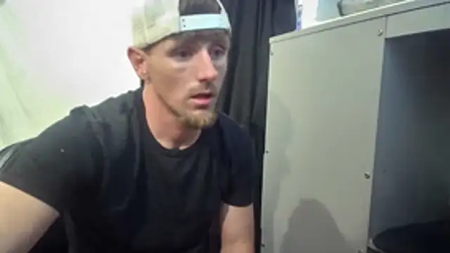 Snapshot of Robbin_Bnks chatting on 10/30/25, 05:20 Robbin Bnks online show from 10/30/25, 05:20