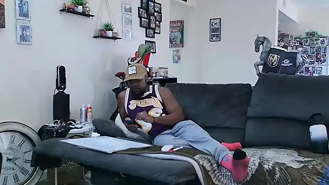 Str8ishVegasGuy online show from 10/25/25, 08:14