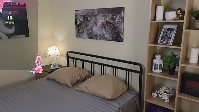 Snapshot of Bonnie_Nunez chatting on 11/08/25, 05:45 Bonnie Nunez online show from 11/08/25, 05:45