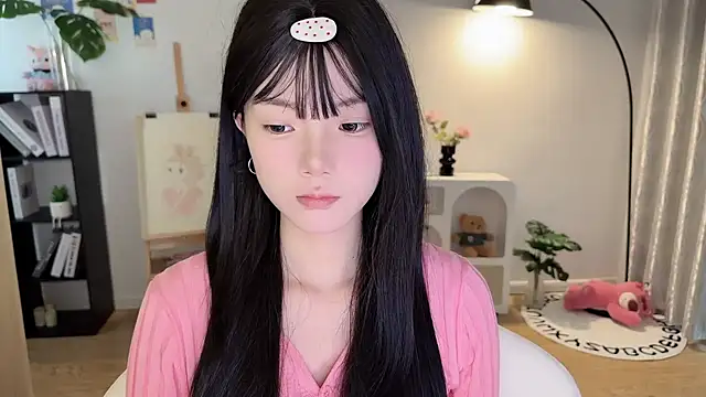 Momo-xx online show from 10/06/25, 12:19