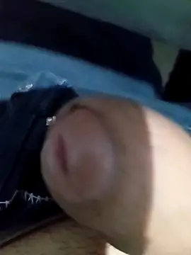 Snapshot of broncador chatting on 04/20/26, 12:35 broncador online show from 04/20/26, 12:35