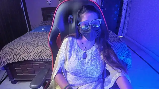 Snapshot of ShylaGill chatting on 10/18/25, 11:00 ShylaGill online show from 10/18/25, 11:00