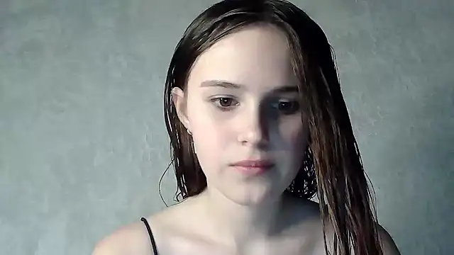 SweetLoraa online show from 09/14/25, 07:02