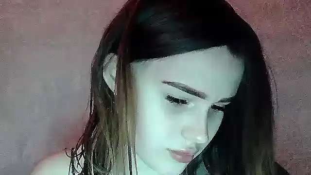 SweetLoraa online show from 11/12/25, 07:35