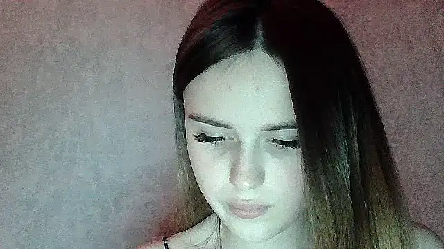 SweetLoraa online show from 01/14/26, 06:02