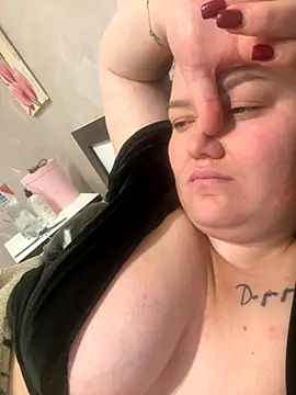 SunnyLeila2101 online show from 10/11/25, 08:07