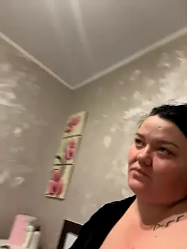 SunnyLeila2101 online show from 10/29/25, 07:48