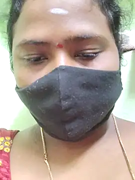 Snapshot of Tamilreethu chatting on 09/28/25, 04:18 Tamilreethu online show from 09/28/25, 04:18