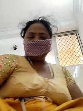 Snapshot of Tamilreethu chatting on 10/01/25, 02:39 Tamilreethu online show from 10/01/25, 02:39