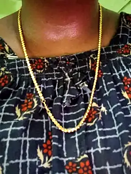 Snapshot of Tamilreethu chatting on 10/12/25, 08:02 Tamilreethu online show from 10/12/25, 08:02