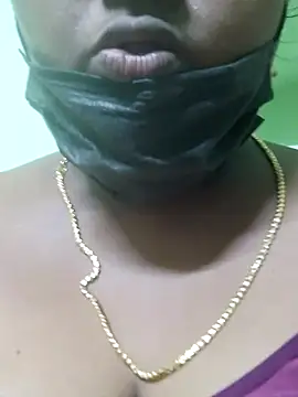 Snapshot of Tamilreethu chatting on 10/12/25, 09:14 Tamilreethu online show from 10/12/25, 09:14