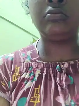 Snapshot of Tamilreethu chatting on 10/28/25, 07:34 Tamilreethu online show from 10/28/25, 07:34