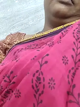 Snapshot of Tamilreethu chatting on 10/29/25, 01:24 Tamilreethu online show from 10/29/25, 01:24