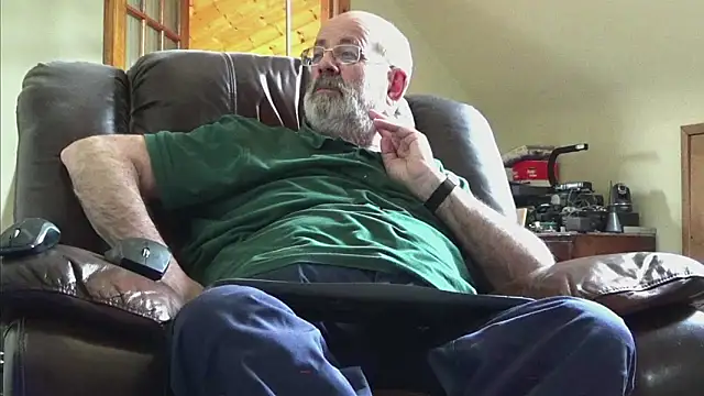 Snapshot of janzer13 chatting on 03/20/26, 02:00 janzer13 online show from 03/20/26, 02:00