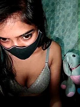 Snapshot of Crystil_love-21 chatting on 03/01/26, 09:00 Crystil love-21 online show from 03/01/26, 09:00