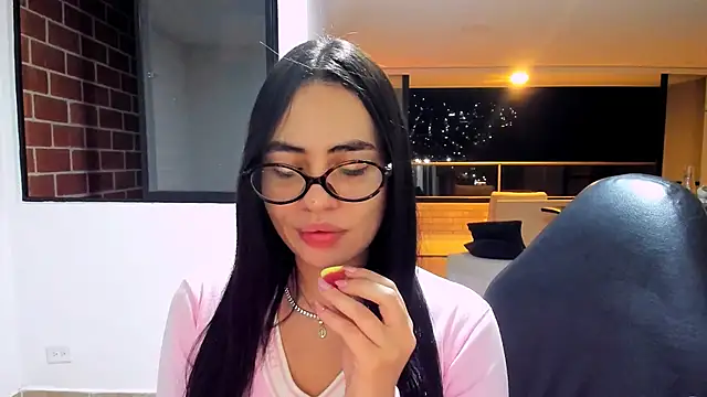 Snapshot of your_babydoll_ chatting on 03/29/26, 03:39 your babydoll online show from 03/29/26, 03:39