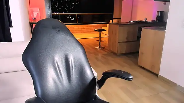 Snapshot of your_babydoll_ chatting on 04/15/26, 02:51 your babydoll online show from 04/15/26, 02:51