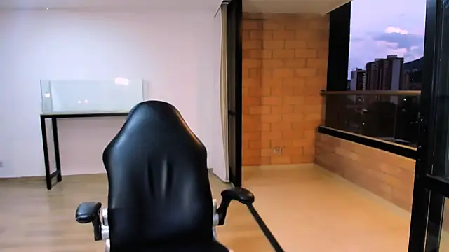 Snapshot of your_babydoll_ chatting on 04/17/26, 11:19 your babydoll online show from 04/17/26, 11:19