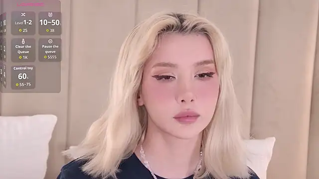 Nesolla online show from 09/11/25, 01:33