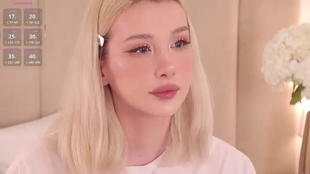 Nesolla online show from 09/23/25, 07:17