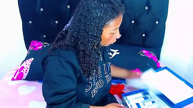 Gabi Jhons 23 online show from 01/17/26, 08:52