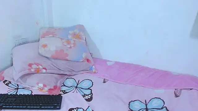 Snapshot of Gabi_Jhons_23 chatting on 04/15/26, 12:56 Gabi Jhons 23 online show from 04/15/26, 12:56