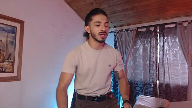 Snapshot of ArturoCardona_ chatting on 05/17/26, 03:52 ArturoCardona online show from 05/17/26, 03:52