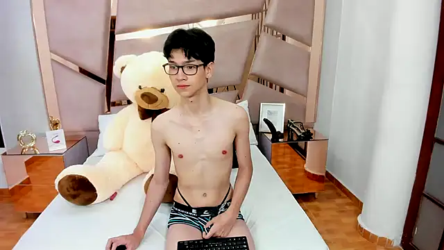 AustinFluf online show from 09/27/25, 11:48